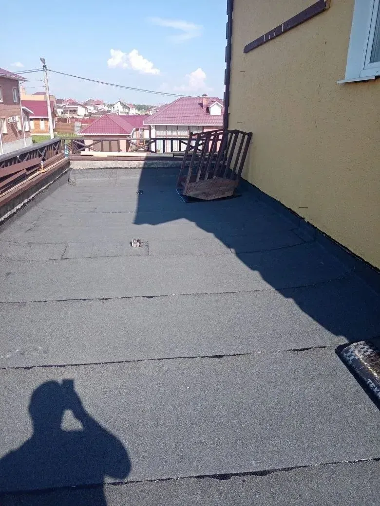 Стык с парапетом — двойной слой наплавляемой кровли