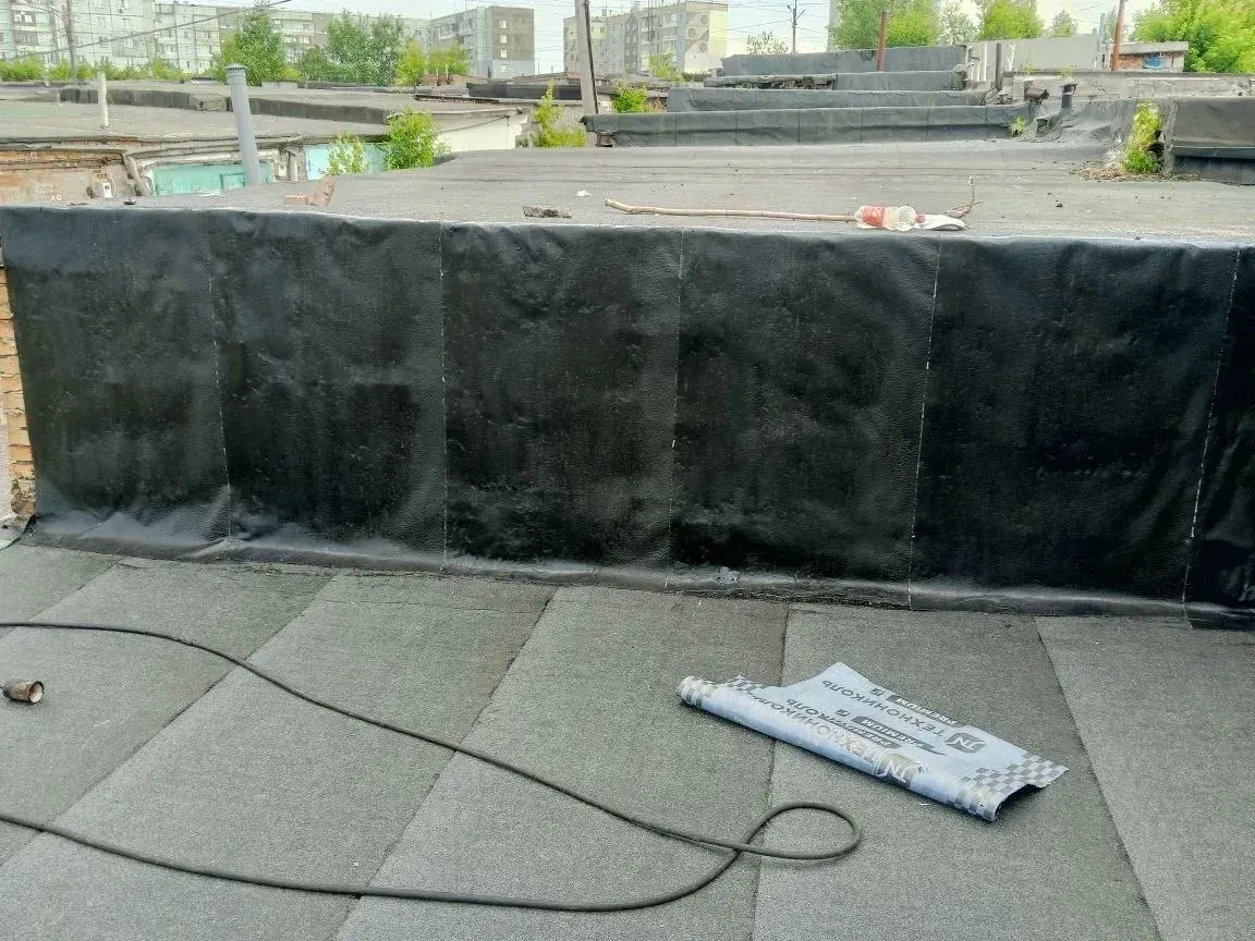 Ремонт наплавляемой кровли гаража в Красноярске — объект №17, бригада Дениса Краснова